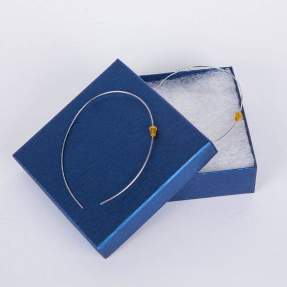 BNWT FREE PEOPLE LIGHTWEIGHT SILVER OPEN OVAL HOOPS PLASTIC ADJUSTABLE BACKING - Picture 5 of 6